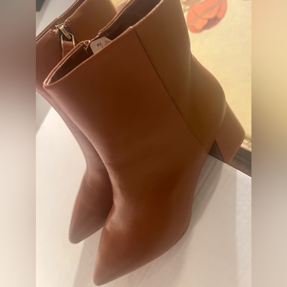 AEROSOLES Irma Booties Cognac Leather Women’s Size 7.5 US Comfort Insoles NEW! - Picture 8 of 13